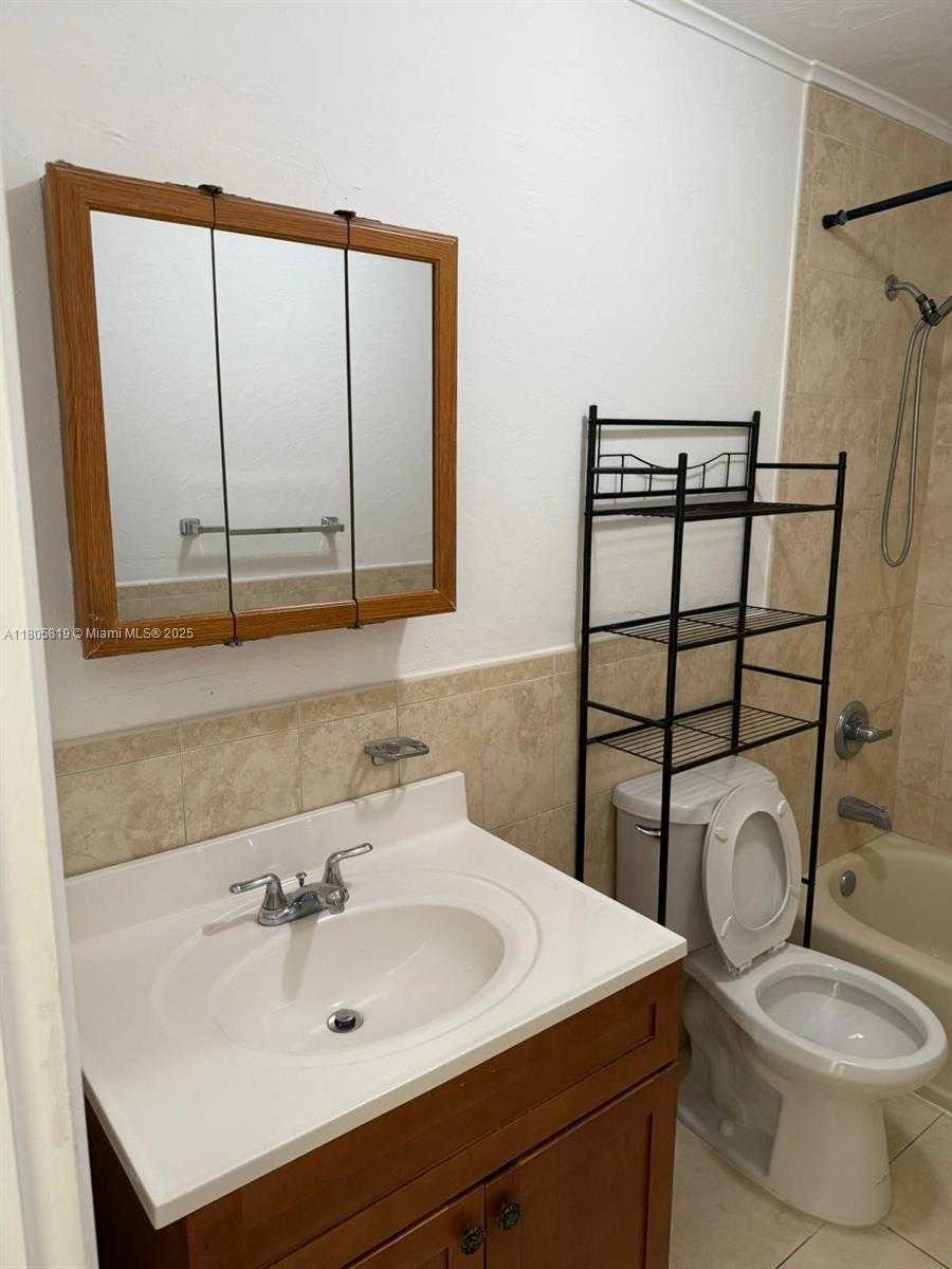 Small Image of 7010 NORTH WEST 186TH ST #5-514, Hialeah Number 9