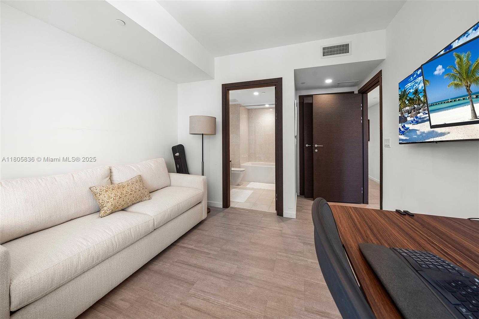 Small Image of 1000 BRICKELL PLAZA #2709, Miami Number 22