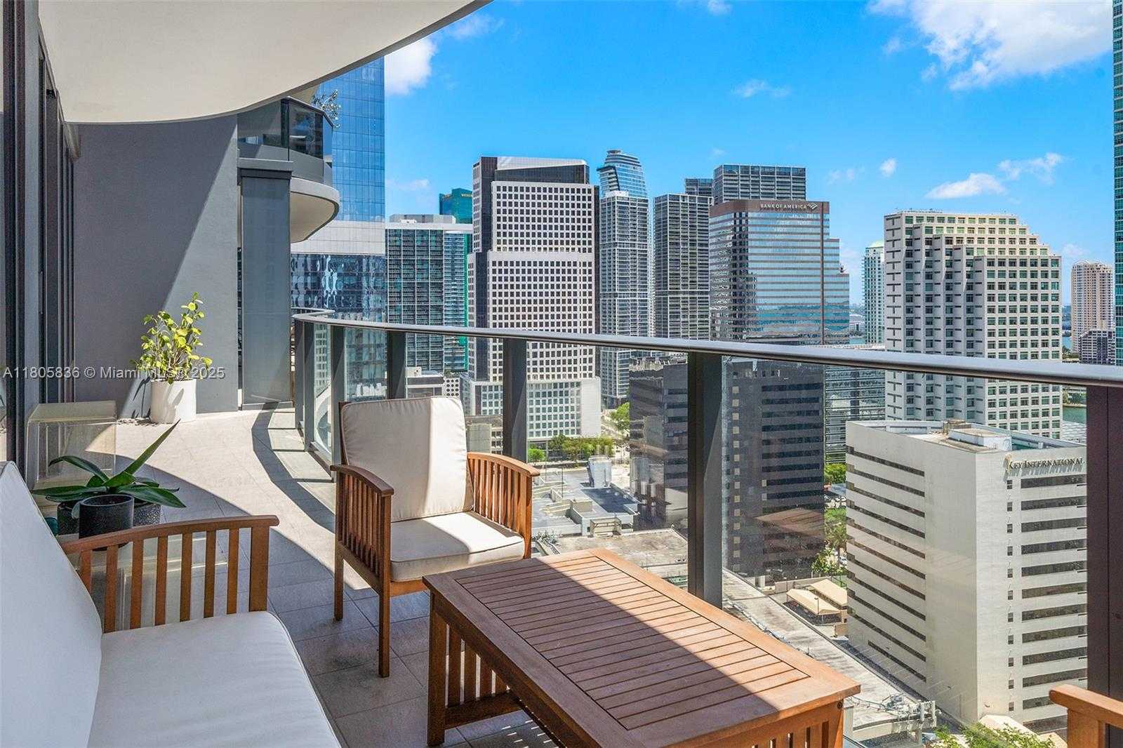 Small Image of 1000 BRICKELL PLAZA #2709, Miami Number 31