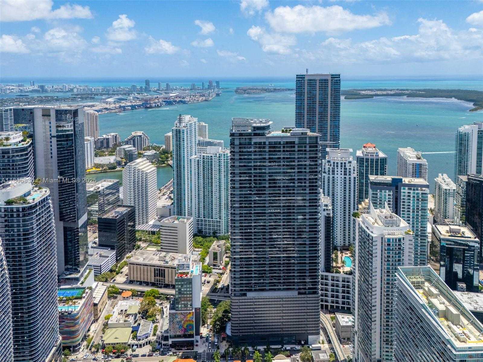 Small Image of 1000 BRICKELL PLAZA #2709, Miami Number 5