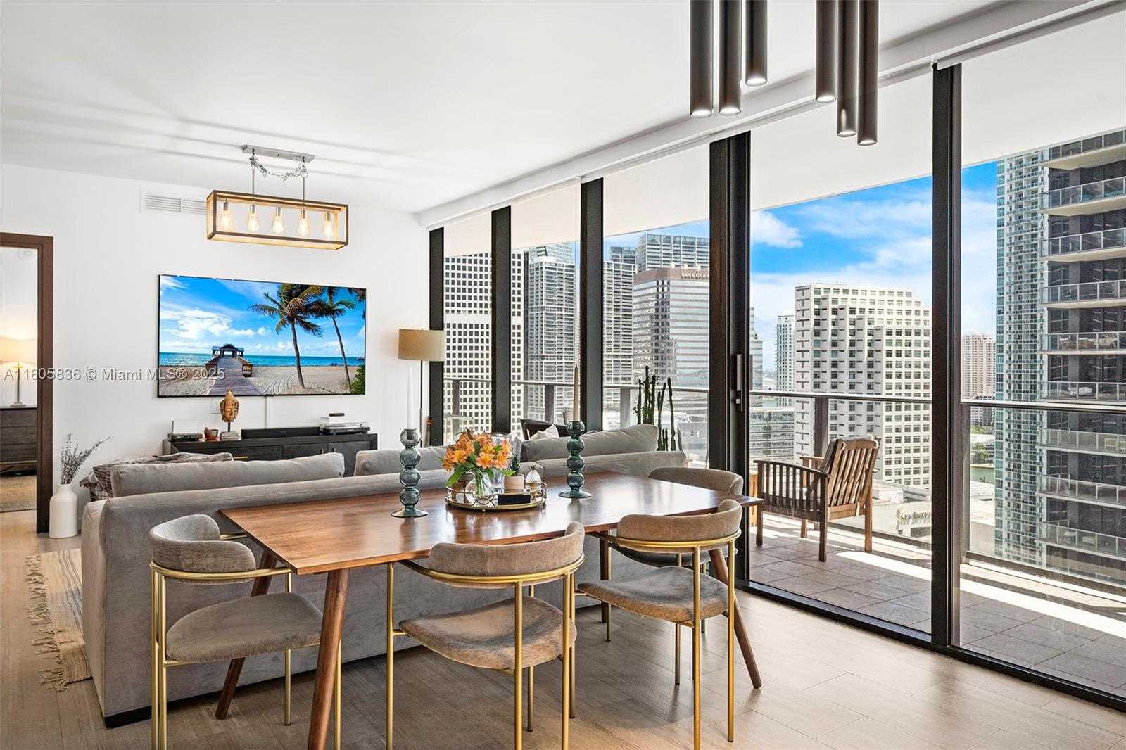 Small Image of 1000 BRICKELL PLAZA #2709, Miami Number 9