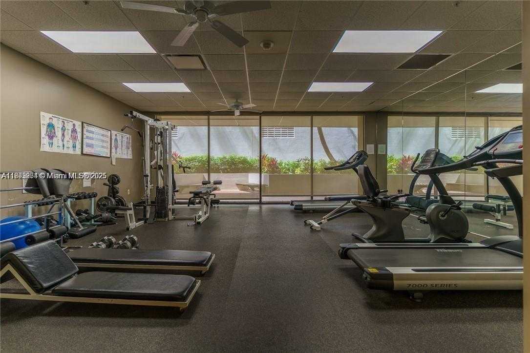 Small Image of 1621 COLLINS AVE #807, Miami Beach Number 14