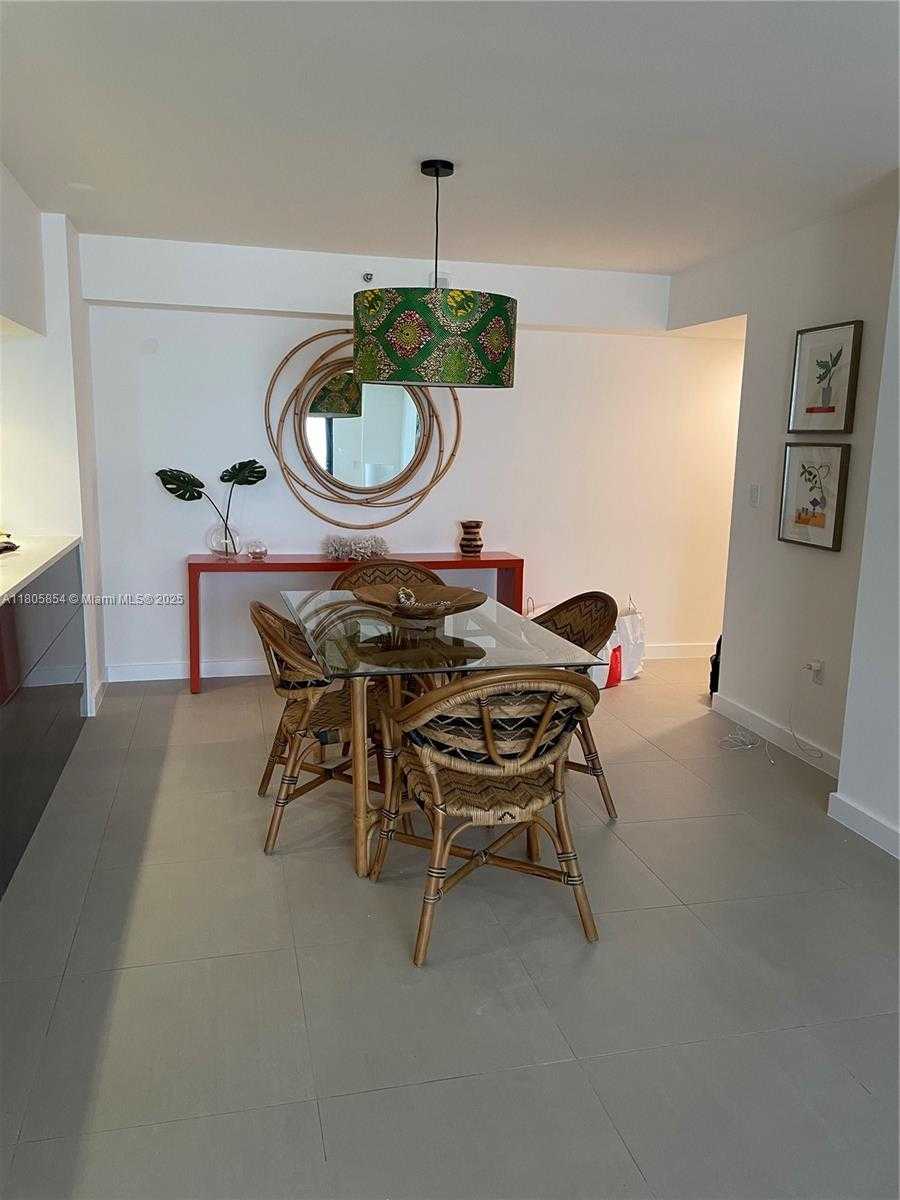 Small Image of 1621 COLLINS AVE #807, Miami Beach Number 4