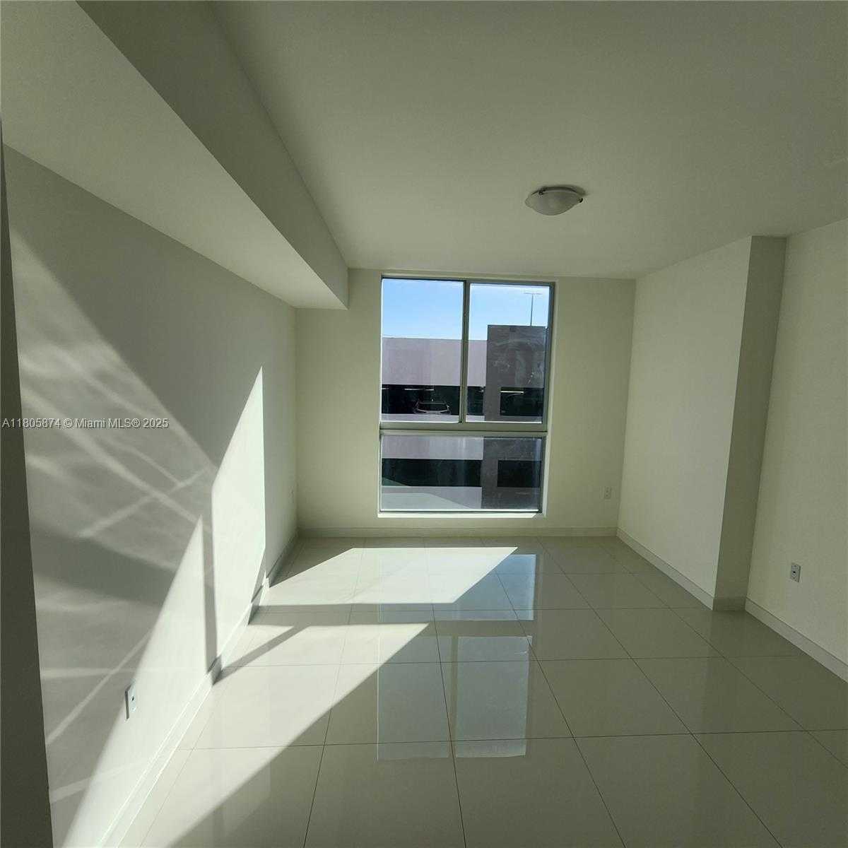 Small Image of 7661 NORTH WEST 107TH AVE #507, Doral Number 5