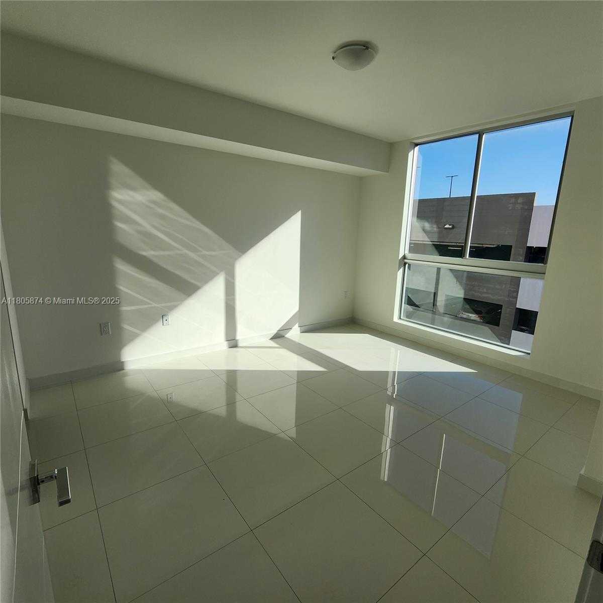 Small Image of 7661 NORTH WEST 107TH AVE #507, Doral Number 6