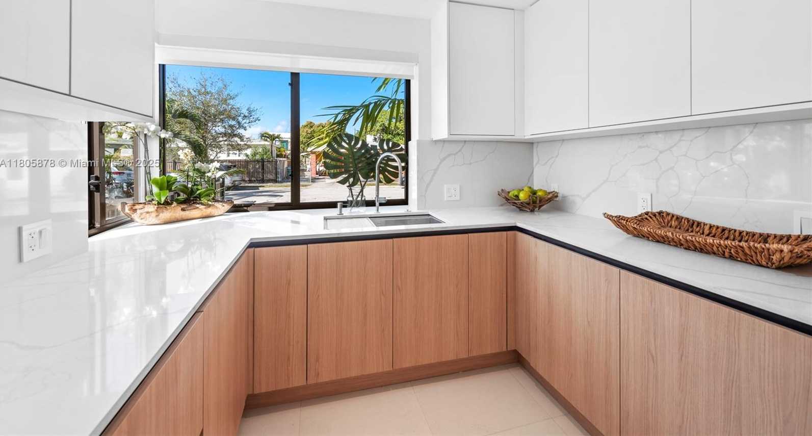 Small Image of 120 NORTH EAST 49TH ST, Miami Number 11