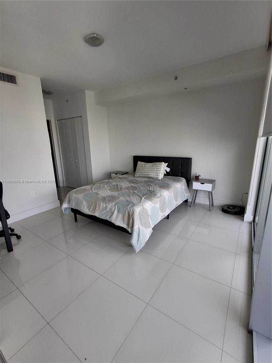 Small Image of 92 SOUTH WEST 3RD ST #3808, Miami Number 10