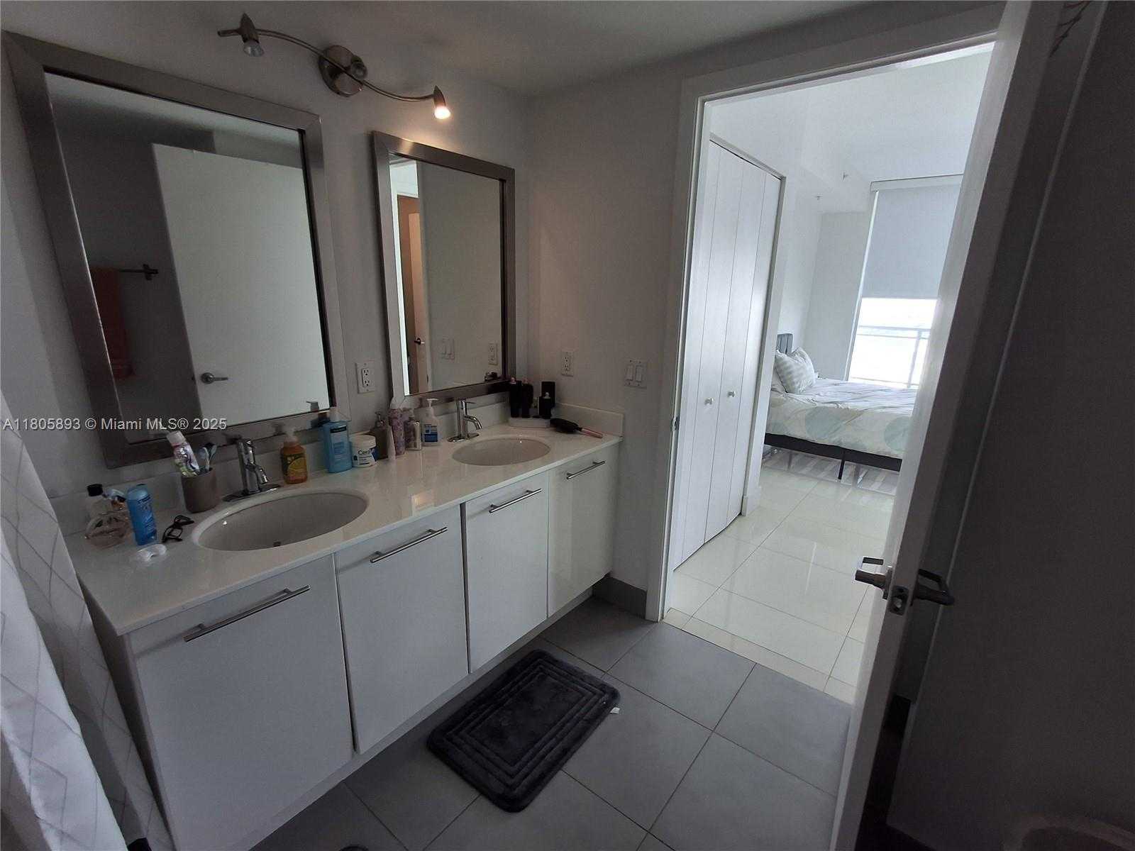 Small Image of 92 SOUTH WEST 3RD ST #3808, Miami Number 16