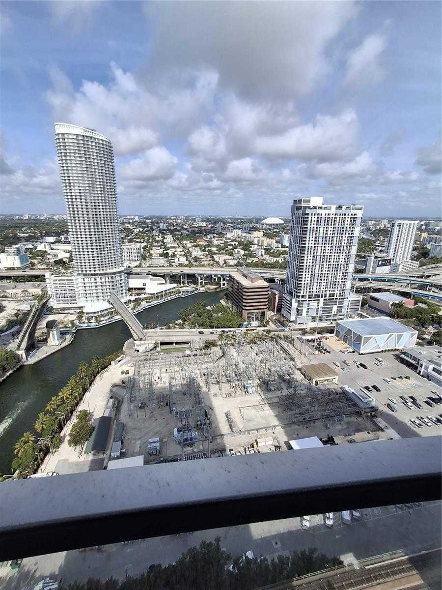 Small Image of 92 SOUTH WEST 3RD ST #3808, Miami Number 19