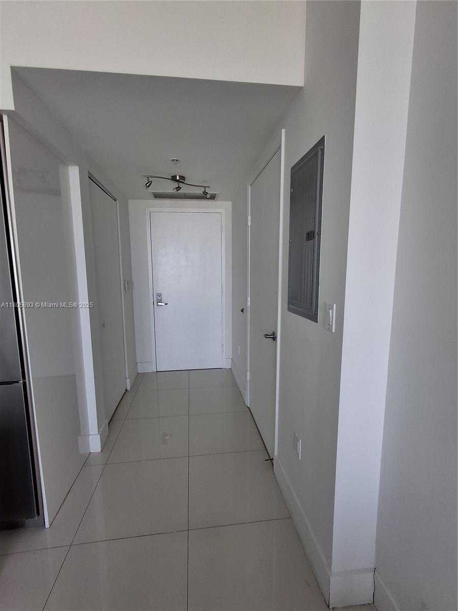 Small Image of 92 SOUTH WEST 3RD ST #3808, Miami Number 2