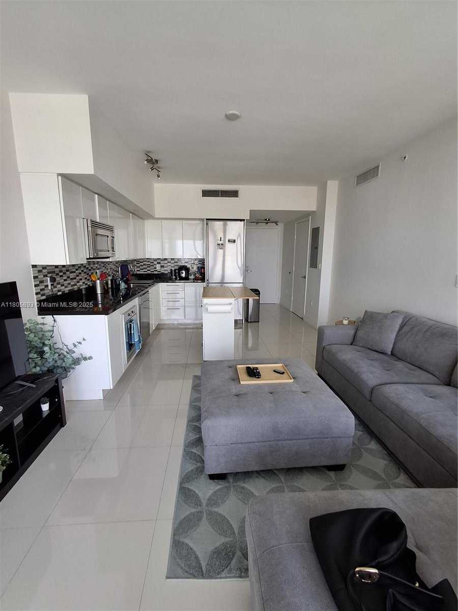Small Image of 92 SOUTH WEST 3RD ST #3808, Miami Number 9