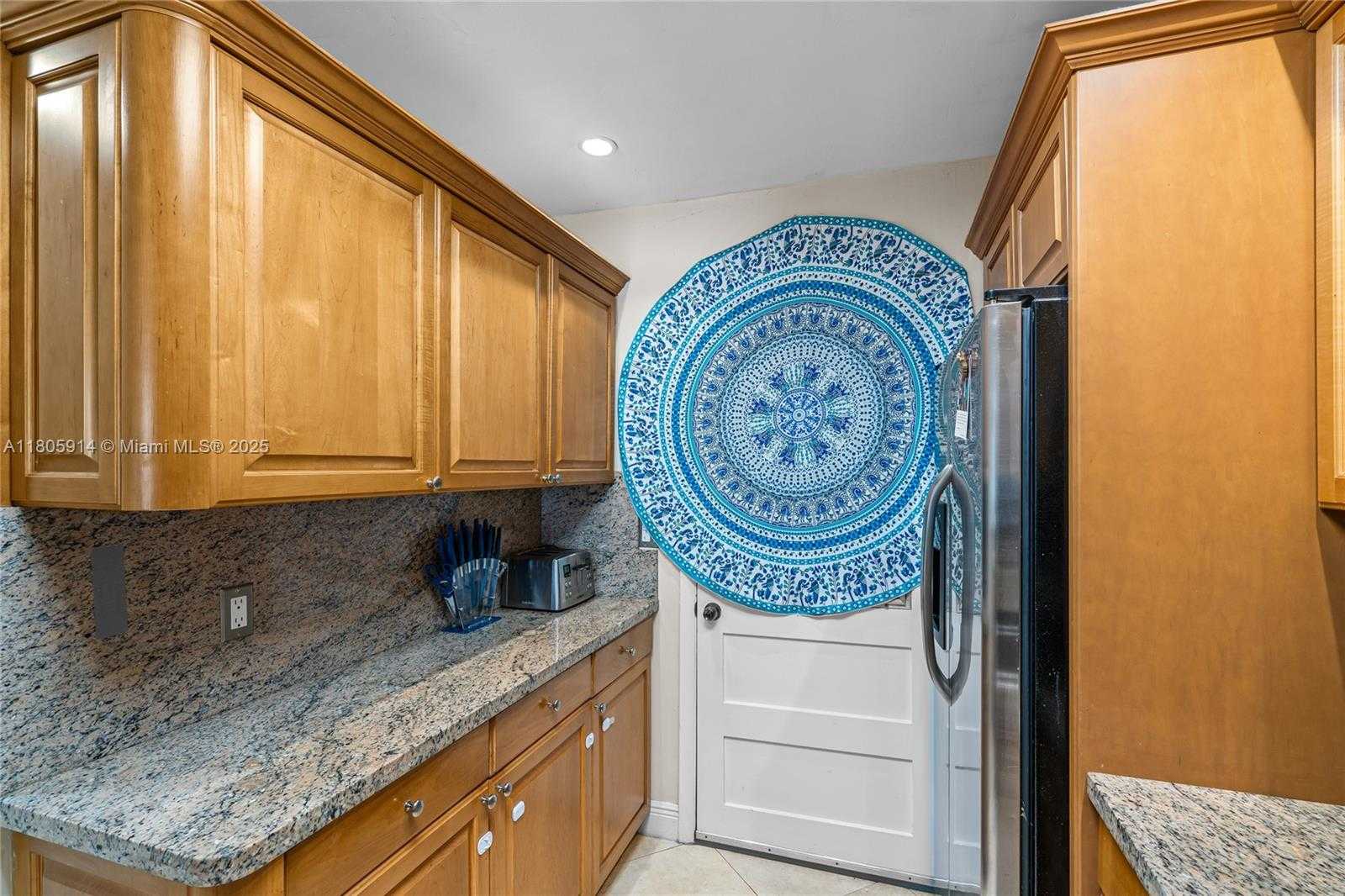 Small Image of 6815 EDGEWATER DR #104, Coral Gables Number 19