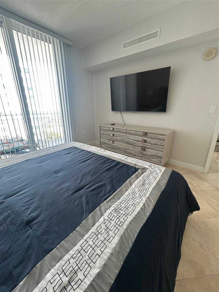 Small Image of 1745 EAST HALLANDALE BEACH BLVD #2005W, Hallandale Beach Number 9