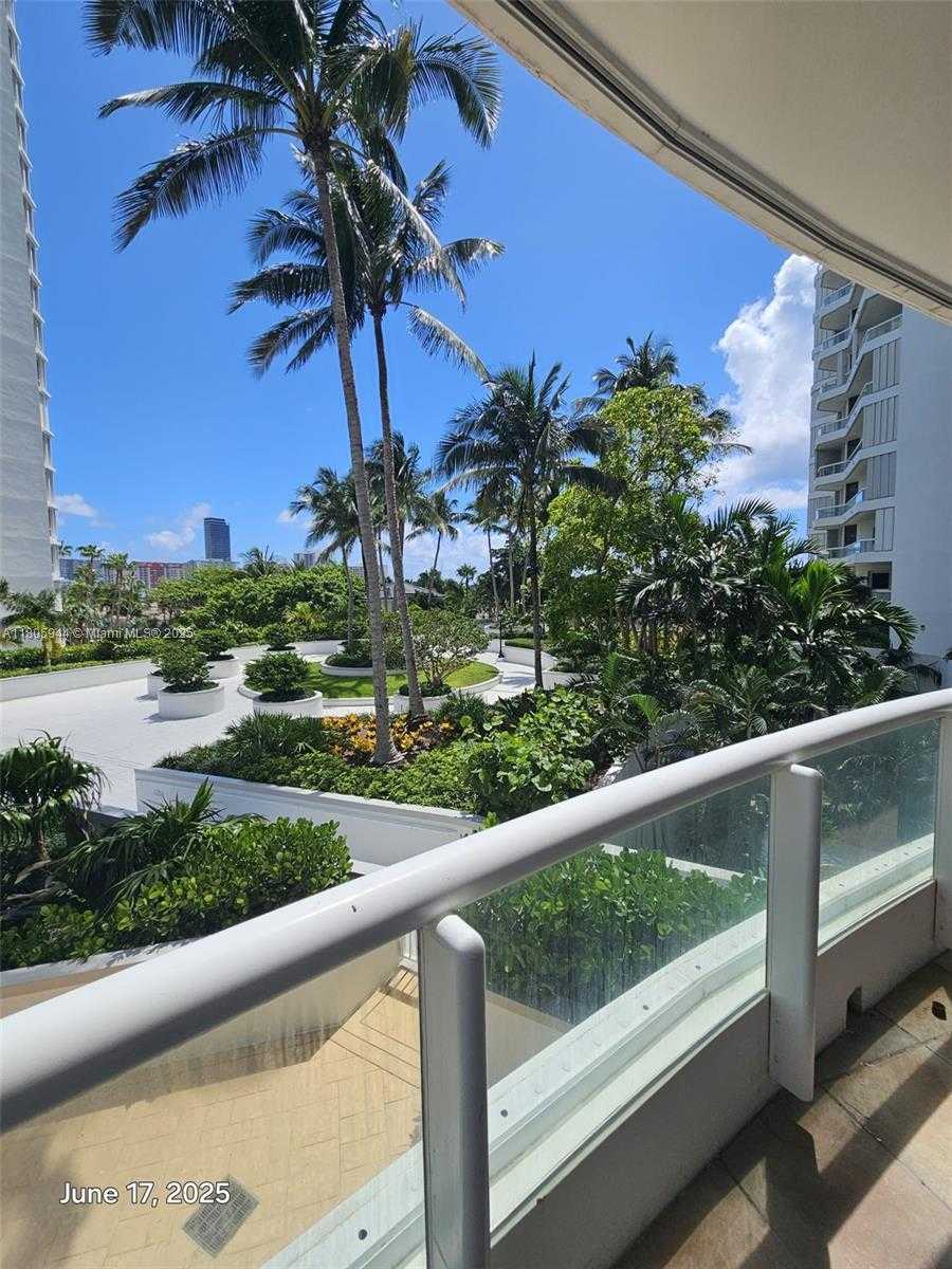 Small Image of 21050 POINT PL #501, Aventura Number 22
