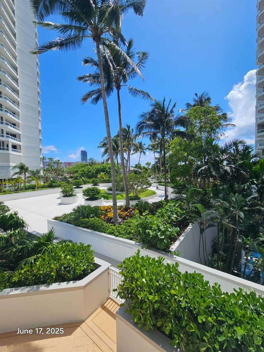 Small Image of 21050 POINT PL #501, Aventura Number 41