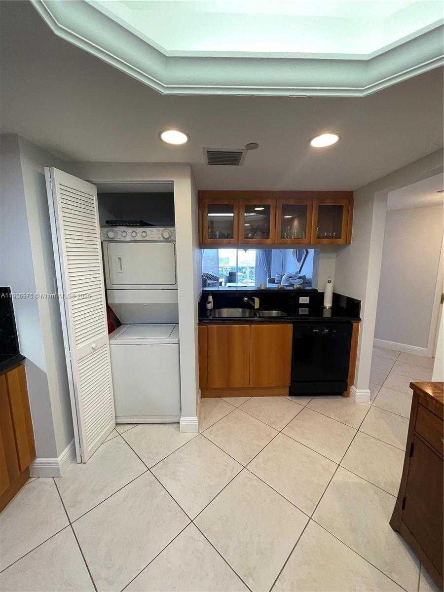 Small Image of 9559 #S9-F, Surfside Number 23