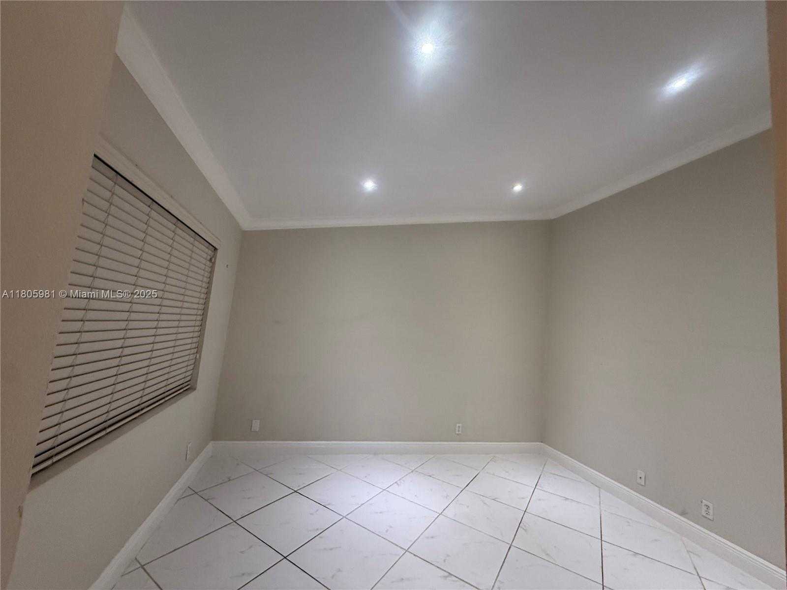 Small Image of 17268 NORTH WEST 60TH CT, Hialeah Number 13