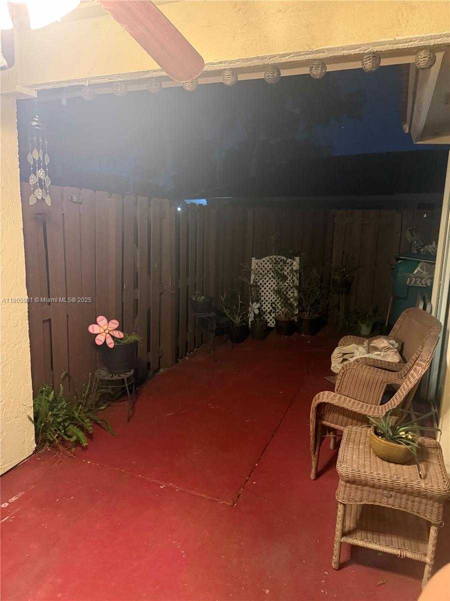 Small Image of 17268 NORTH WEST 60TH CT, Hialeah Number 20