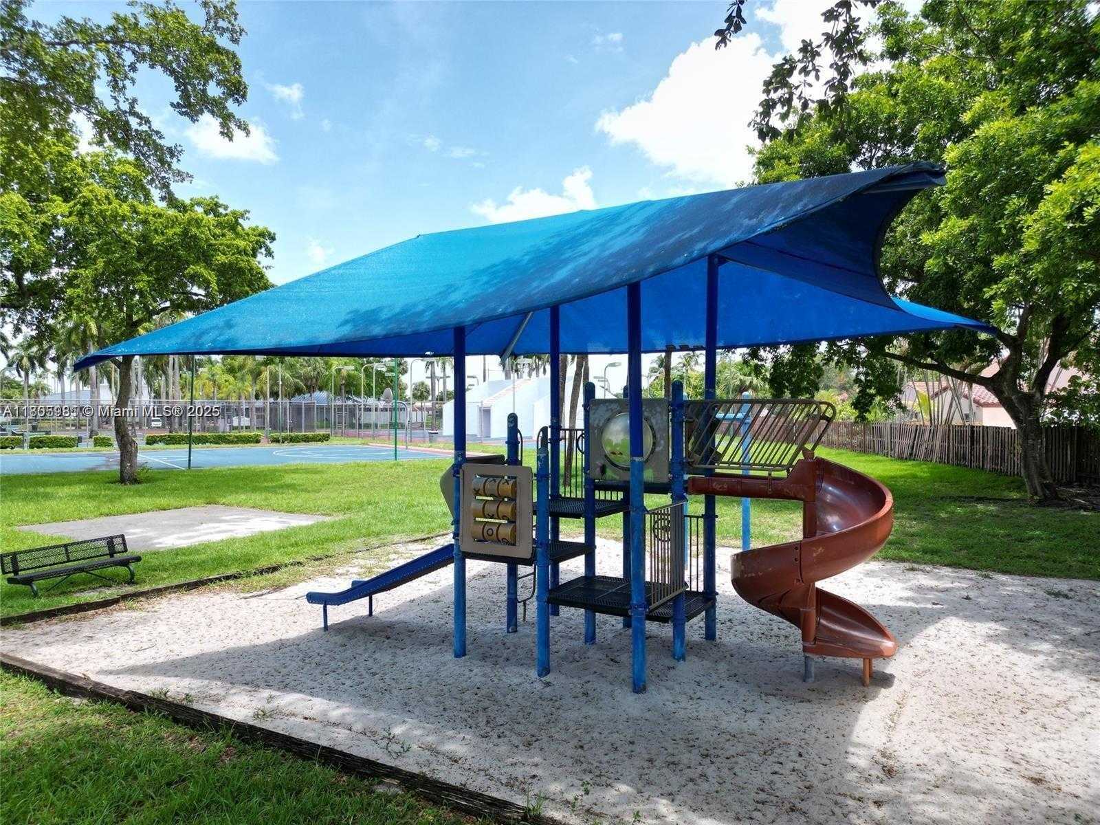 Small Image of 17268 NORTH WEST 60TH CT, Hialeah Number 26