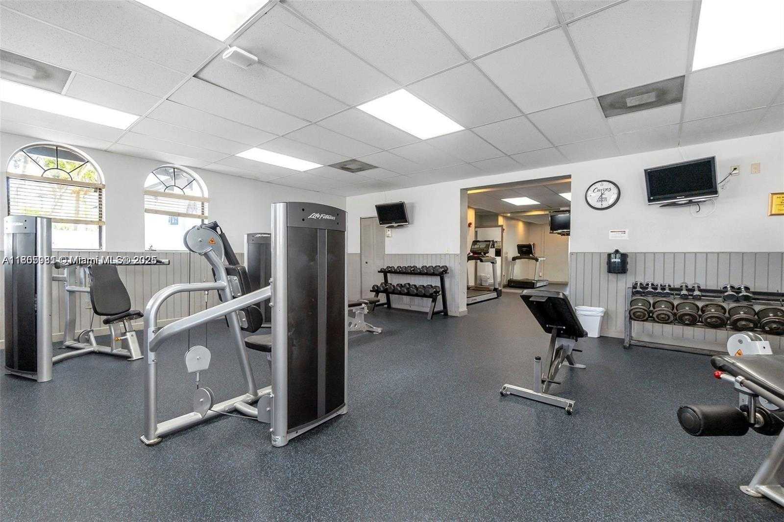 Small Image of 17268 NORTH WEST 60TH CT, Hialeah Number 27