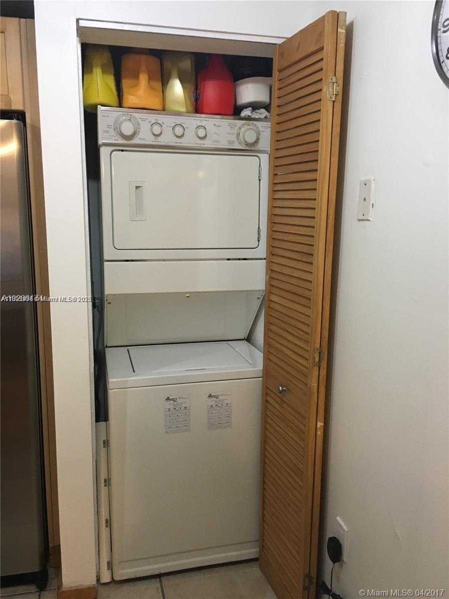 Small Image of 445 WEST PARK DR #104-4, Miami Number 5