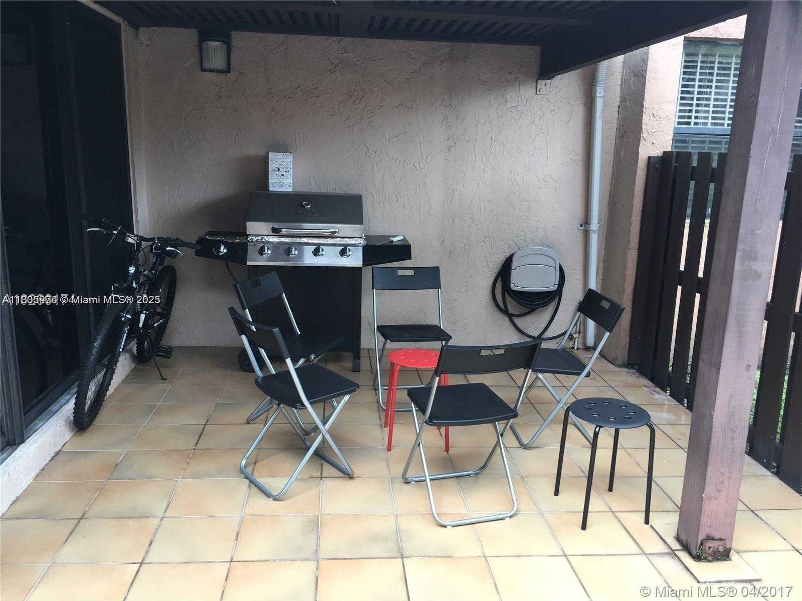 Small Image of 445 WEST PARK DR #104-4, Miami Number 6