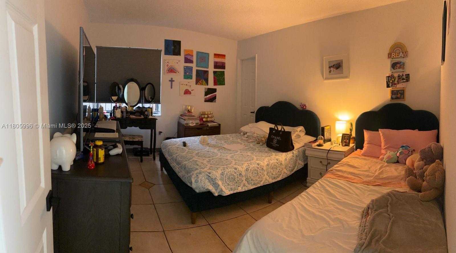 Small Image of 445 WEST PARK DR #104-4, Miami Number 8