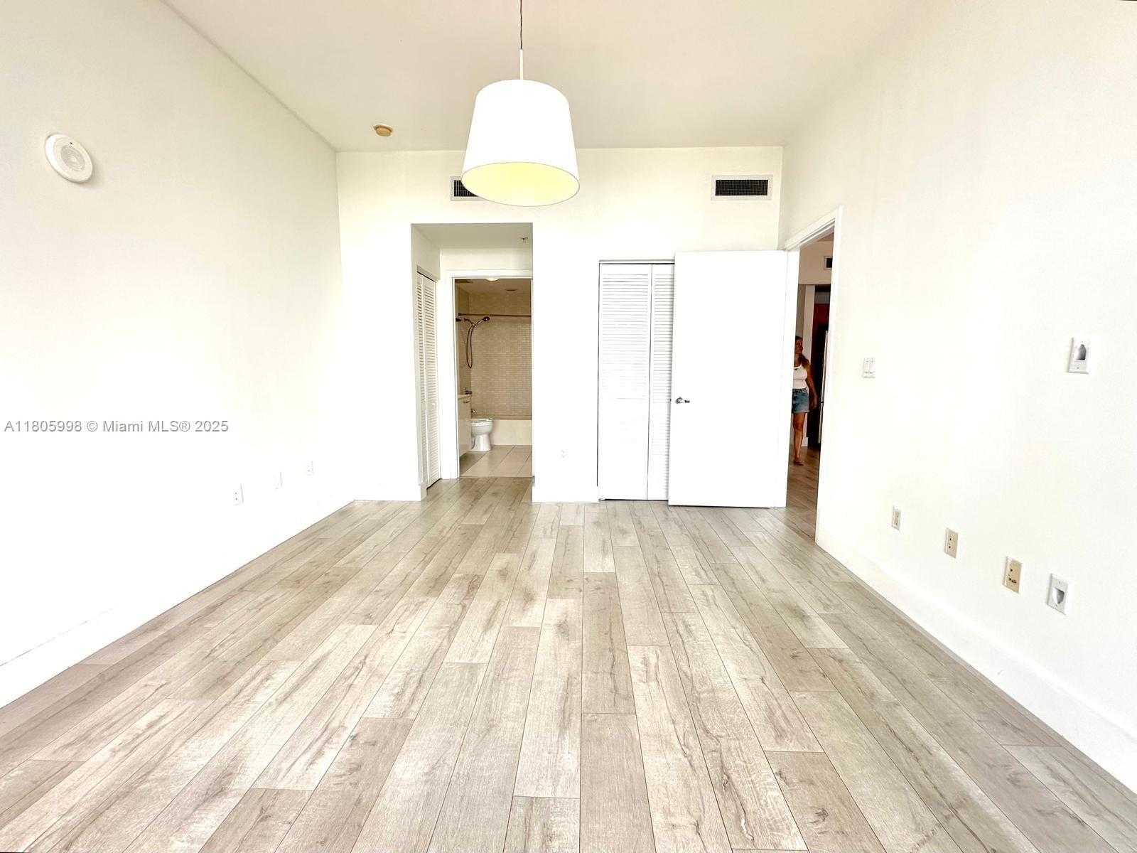 Small Image of 3470 EAST COAST AVE #H1103, Miami Number 11