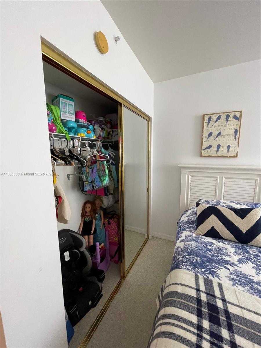 Small Image of 9559 #S6-G, Surfside Number 34