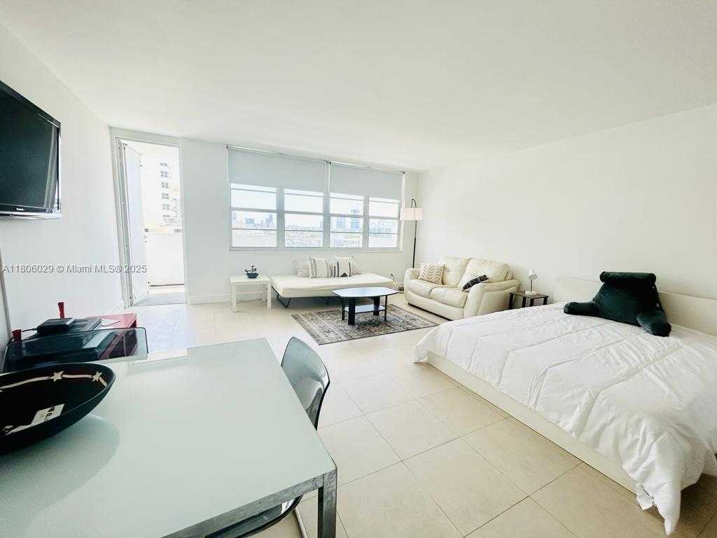 Small Image of 100 LINCOLN RD #1009, Miami Beach Number 3