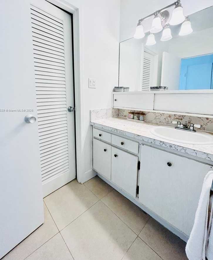 Small Image of 100 LINCOLN RD #1009, Miami Beach Number 5