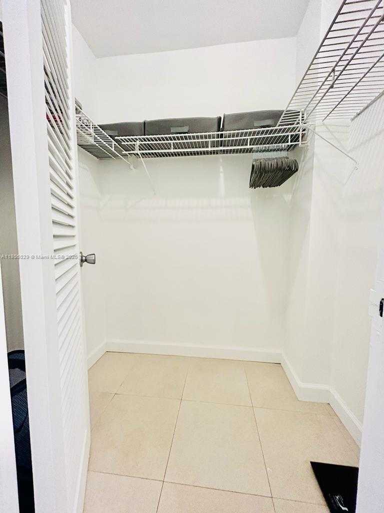 Small Image of 100 LINCOLN RD #1009, Miami Beach Number 6