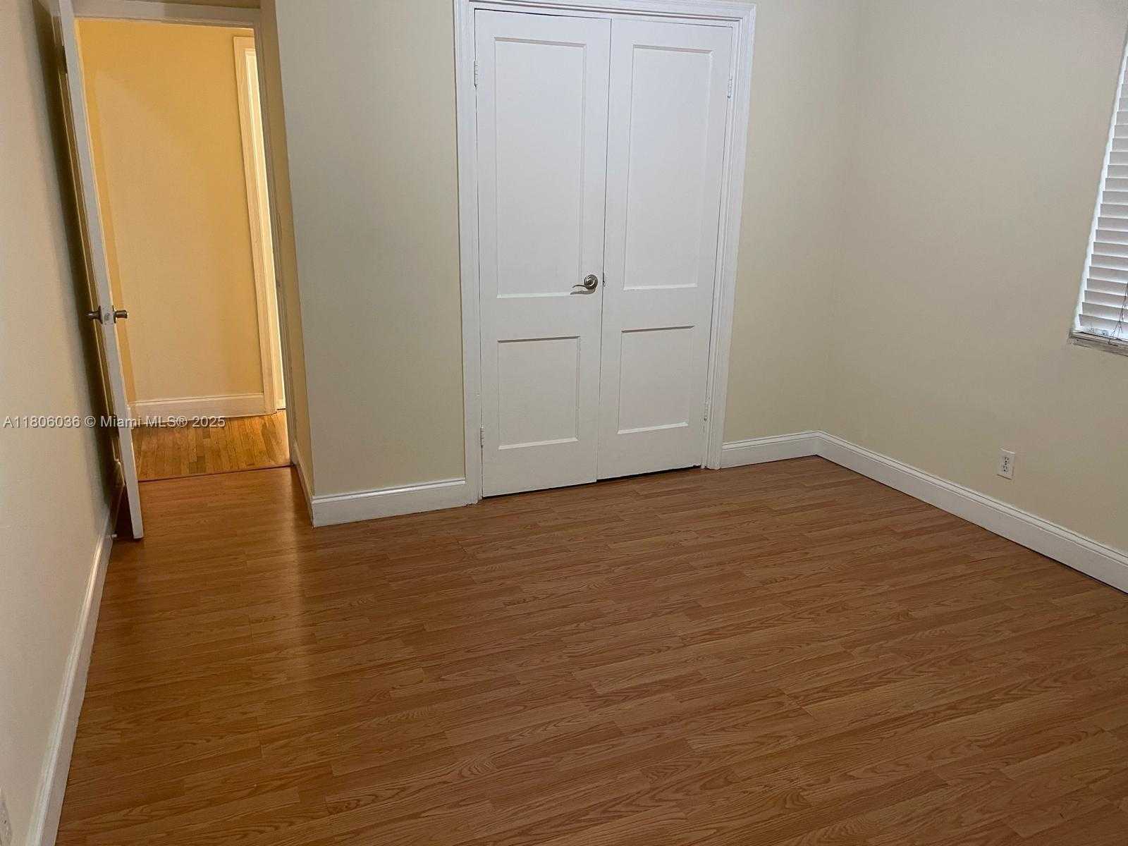 Small Image of 815 WEST 40 STREET #4, Miami Beach Number 5