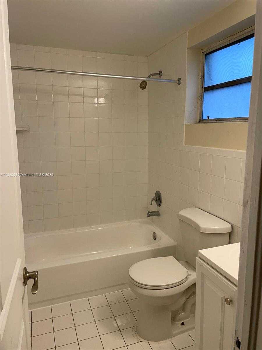 Small Image of 815 WEST 40 STREET #4, Miami Beach Number 7
