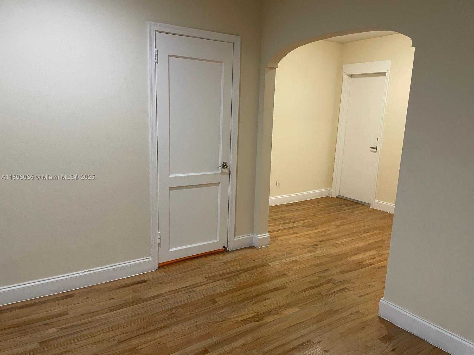 Small Image of 815 WEST 40 STREET #4, Miami Beach Number 8