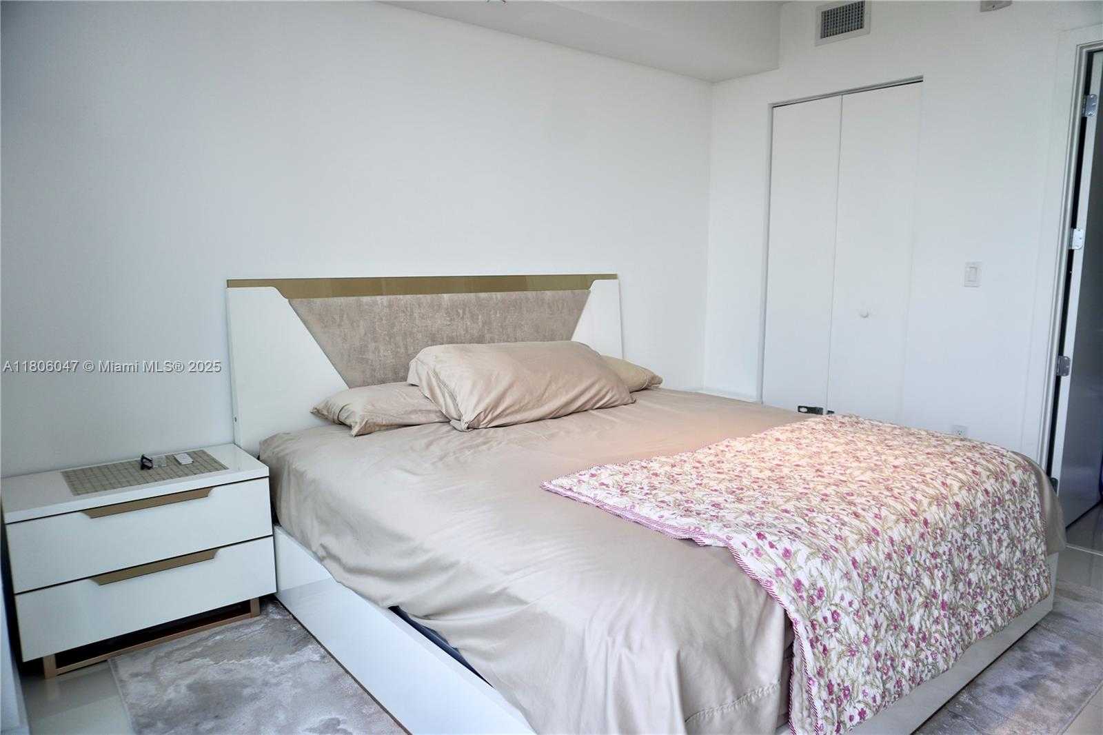 Small Image of 5300 PASEO BLVD #1708, Doral Number 10