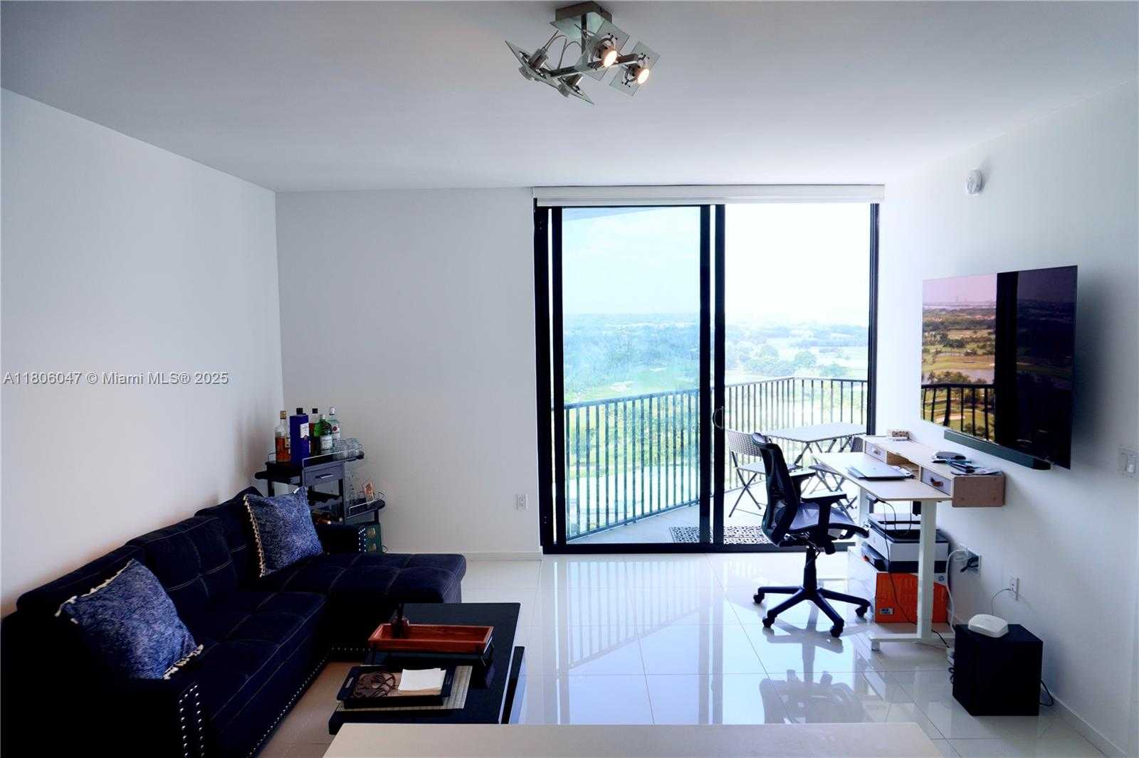 Small Image of 5300 PASEO BLVD #1708, Doral Number 15