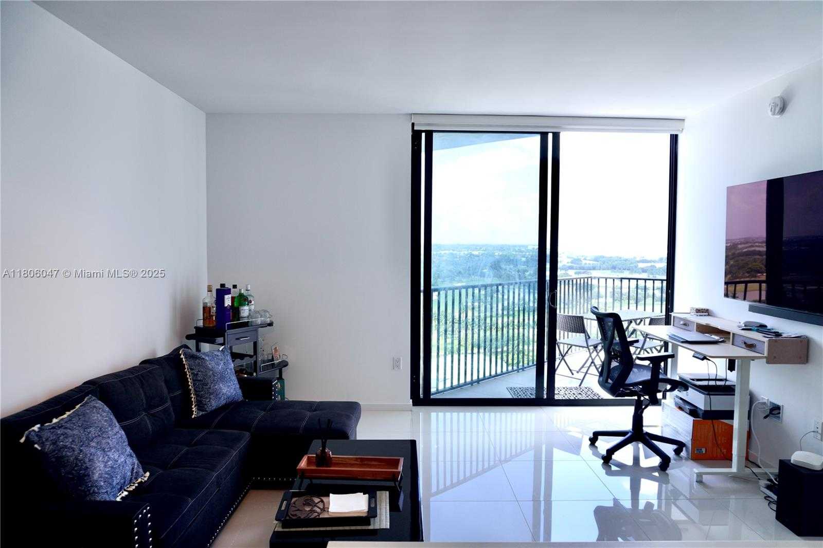 Small Image of 5300 PASEO BLVD #1708, Doral Number 16