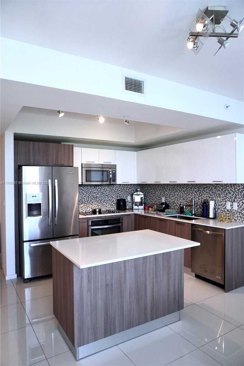Small Image of 5300 PASEO BLVD #1708, Doral Number 2