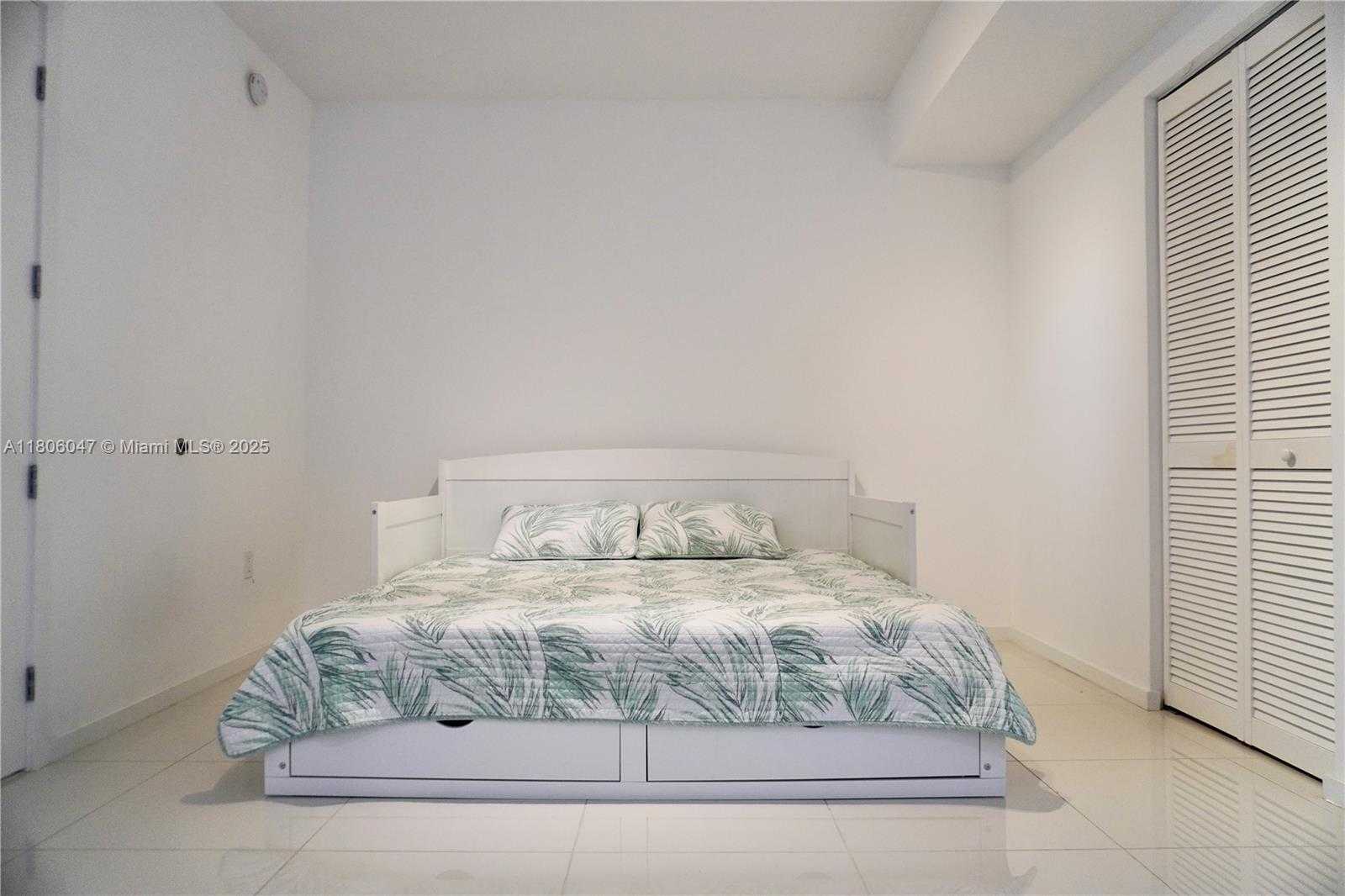 Small Image of 5300 PASEO BLVD #1708, Doral Number 4