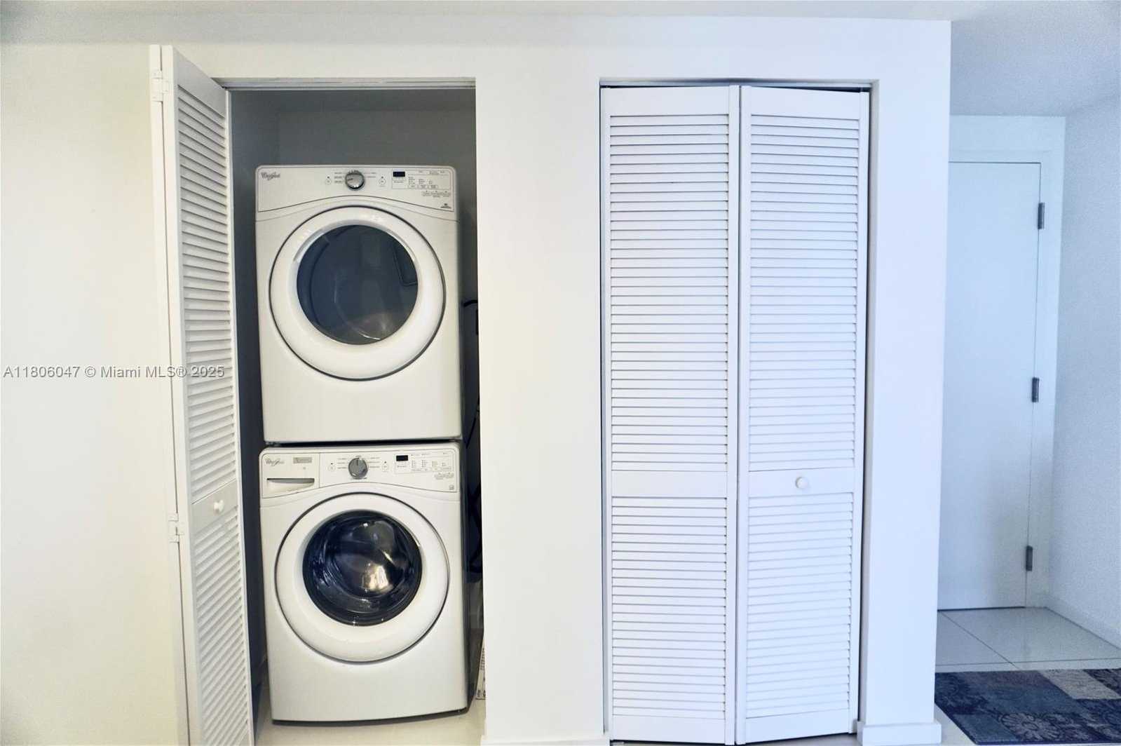 Small Image of 5300 PASEO BLVD #1708, Doral Number 6