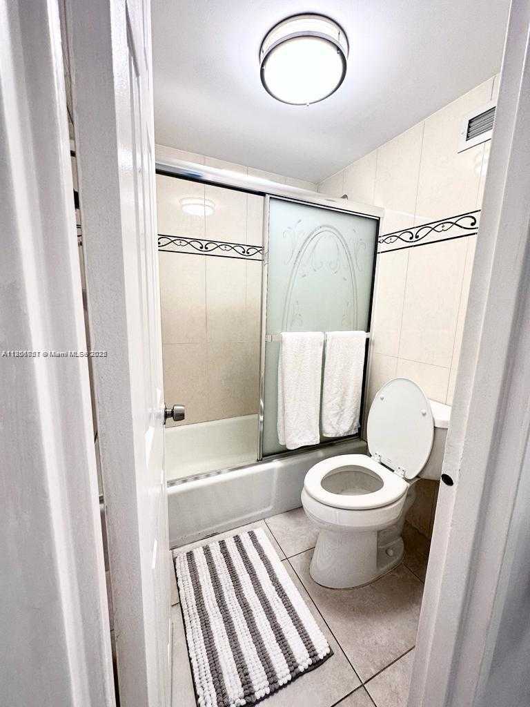 Small Image of 100 LINCOLN RD #1212, Miami Beach Number 4