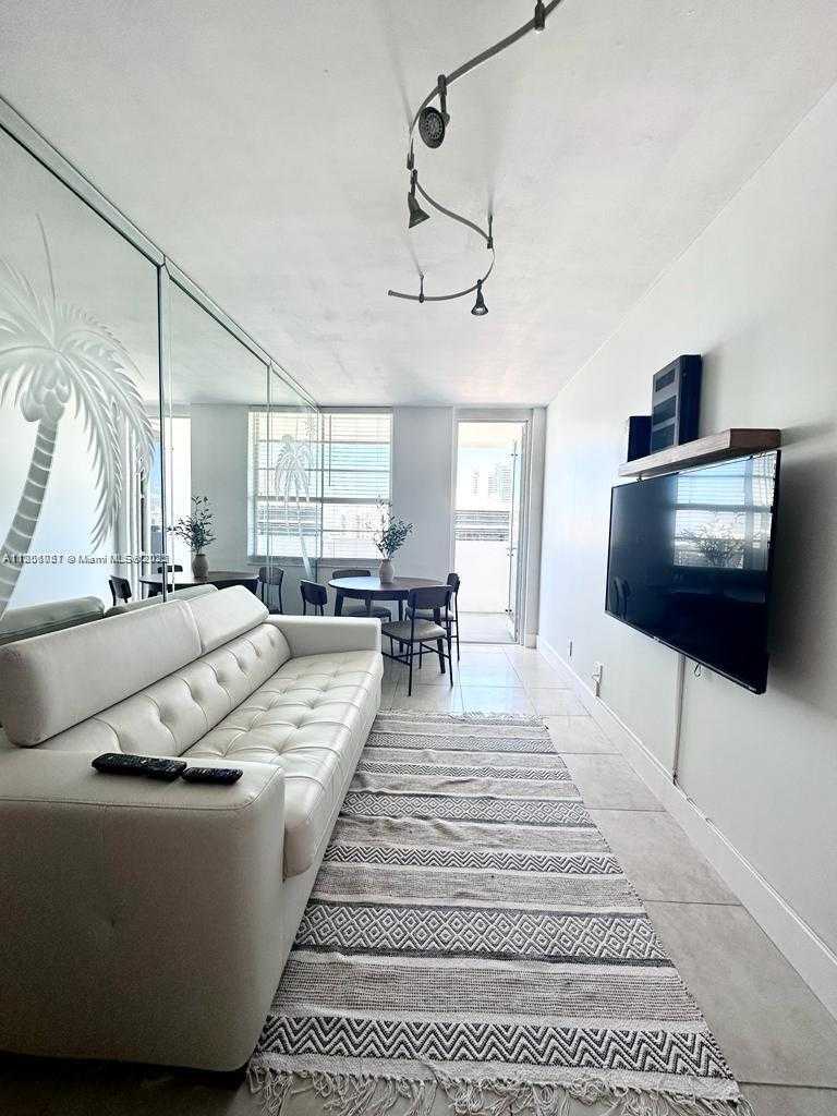 Small Image of 100 LINCOLN RD #1212, Miami Beach Number 8