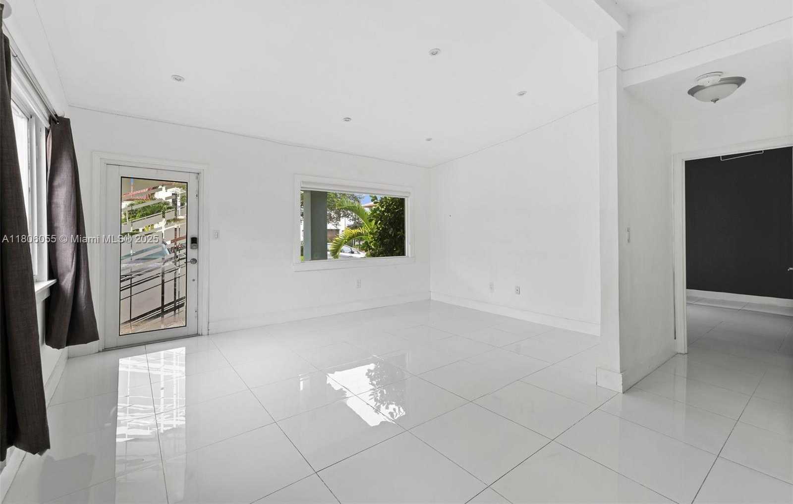 Small Image of 6432 SOUTH WEST 33RD ST, Miami Number 14