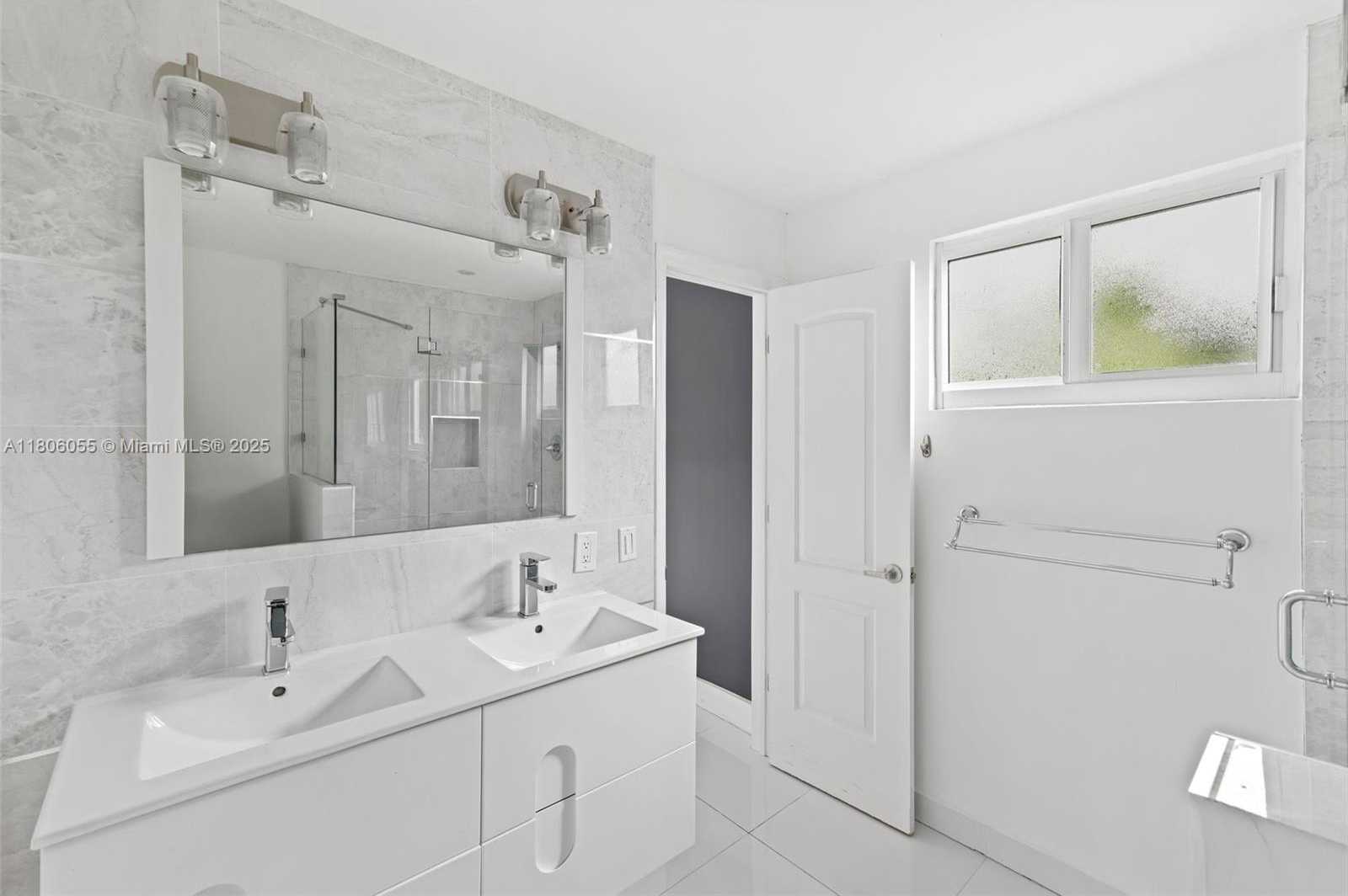 Small Image of 6432 SOUTH WEST 33RD ST, Miami Number 19