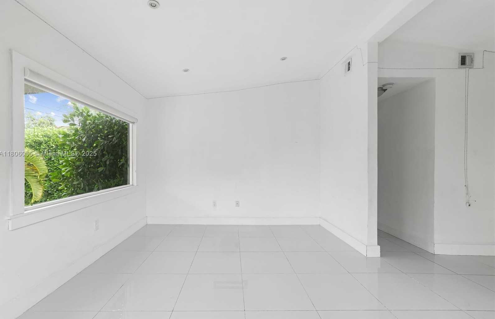Small Image of 6432 SOUTH WEST 33RD ST, Miami Number 25