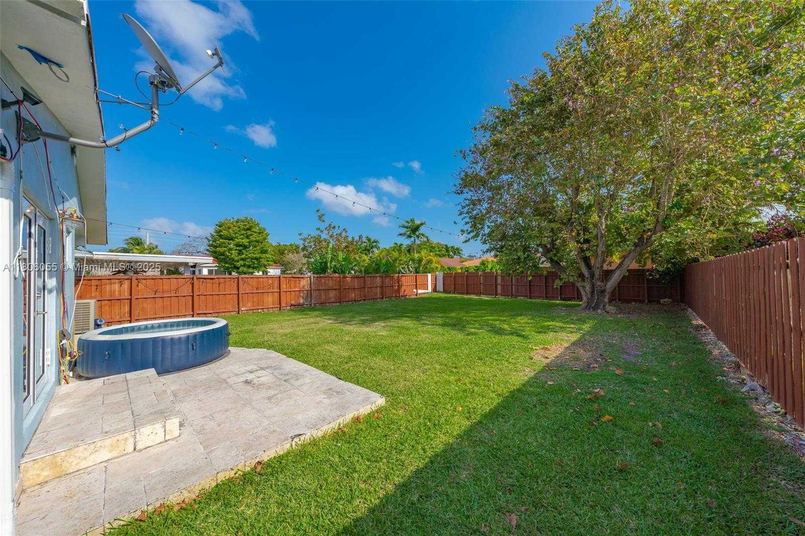 Small Image of 6432 SOUTH WEST 33RD ST, Miami Number 27