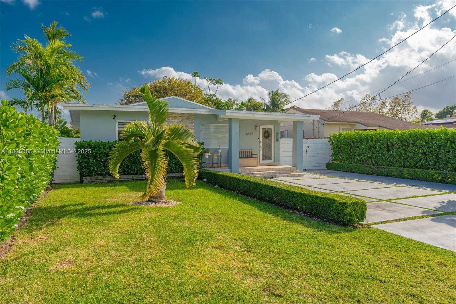 Small Image of 6432 SOUTH WEST 33RD ST, Miami Number 3