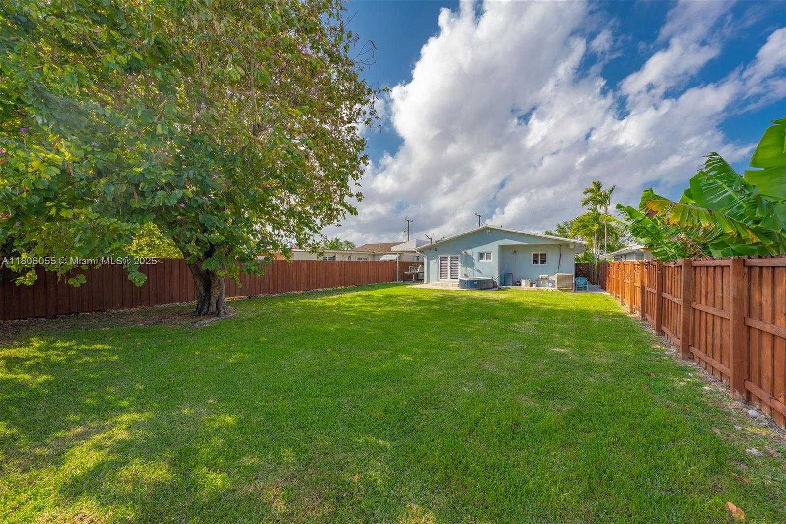 Small Image of 6432 SOUTH WEST 33RD ST, Miami Number 30