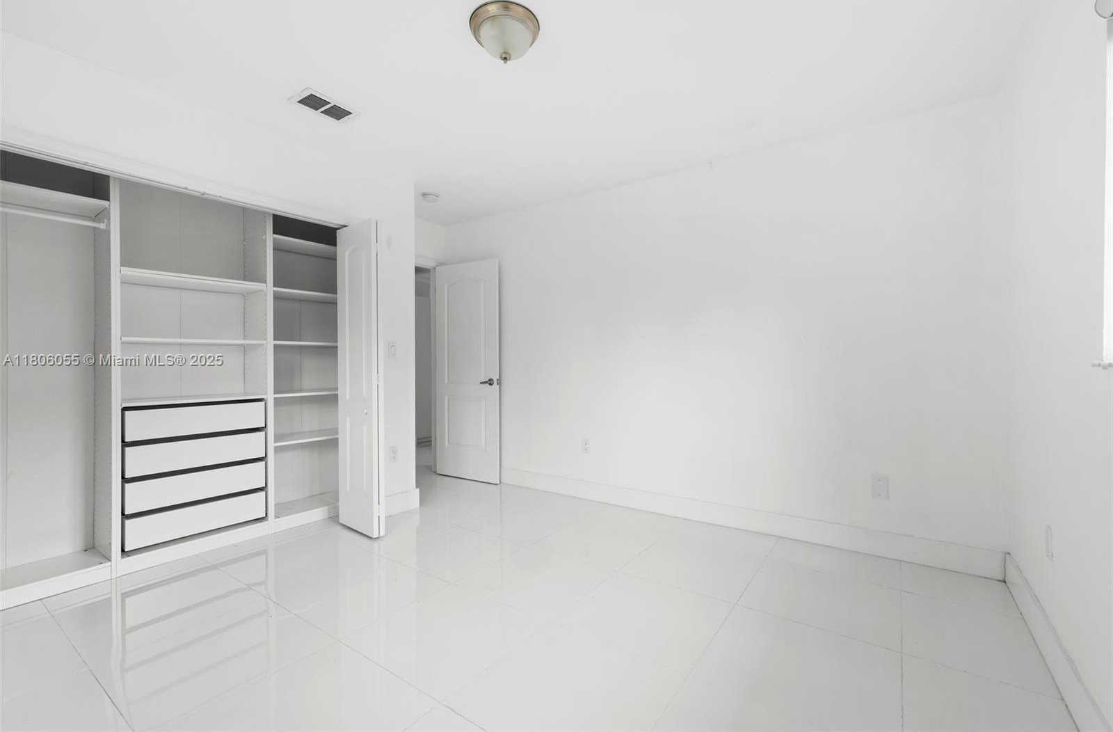 Small Image of 6432 SOUTH WEST 33RD ST, Miami Number 39